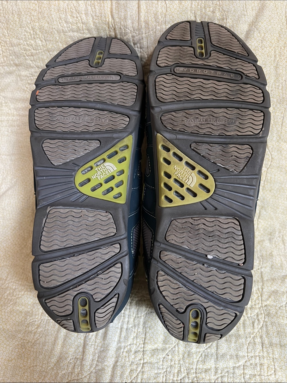 The North Face Men's Gray and Yellow Closed-Toe Hydrotrak Sandals - Picture 5 of 11